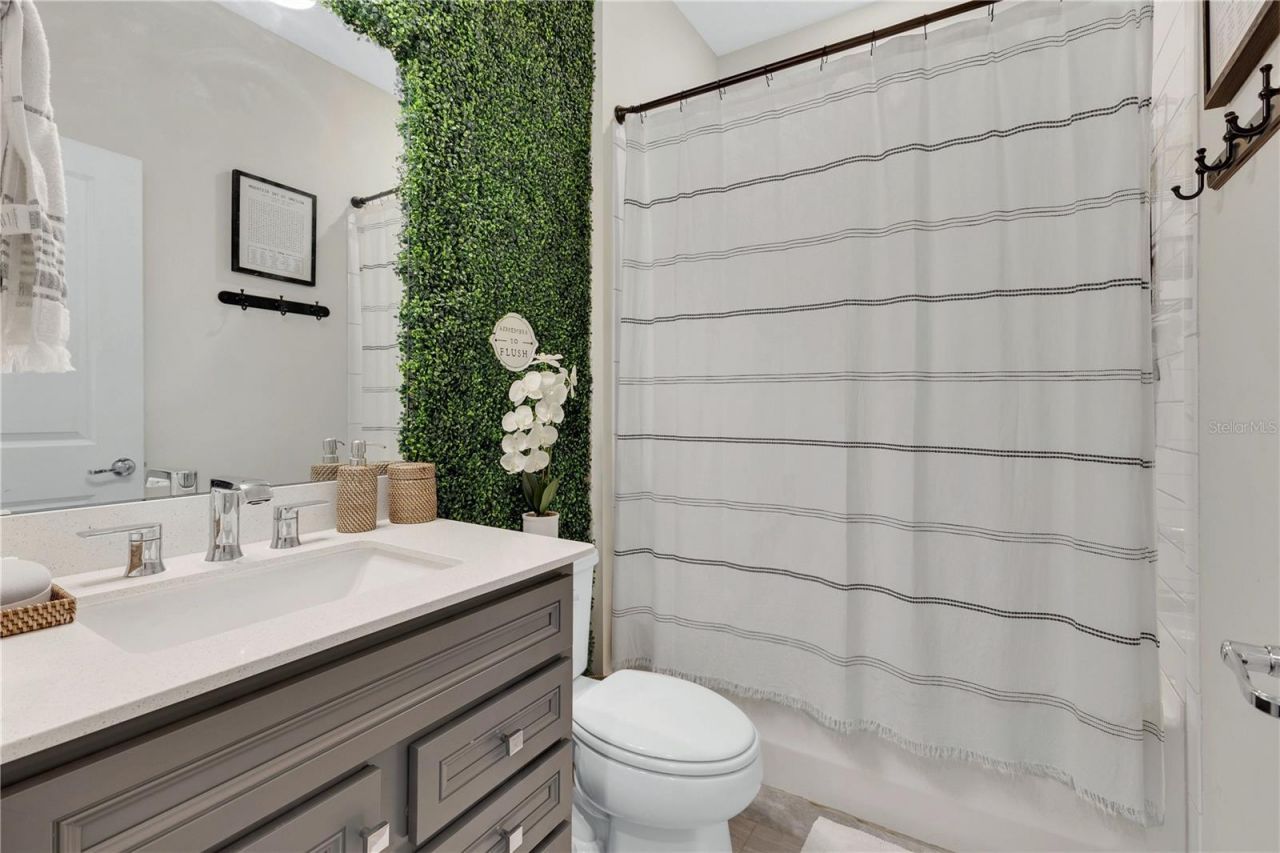 5433 Log Grove Lane, Orlando, FL 32829 Photo