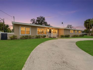 327 SUNNY LANE, BELLEAIR, FL 33756