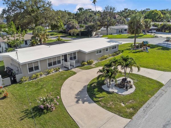 327 SUNNY LANE, BELLEAIR, FL 33756