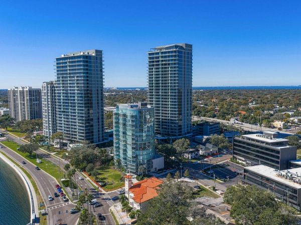 3015 S YSABELLA AVENUE, Unit 2002, TAMPA, FL 33629