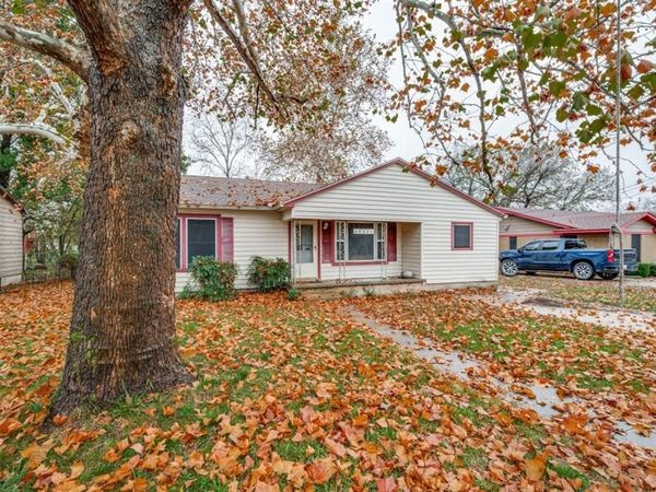 932 Moss Street , Gainesville, TX 76240