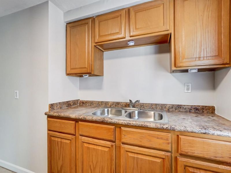 50 Gahl Terrace, Reading, OH 45215 Photo 9