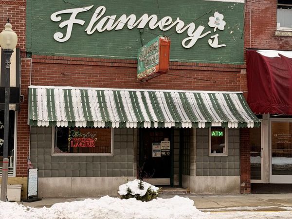 125 S Calumet Road, Chesterton, IN 46304