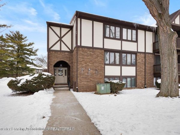 6165 Innkeepers Court, East Lansing, MI 48823
