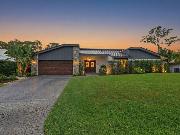 701 Lakewoode Circle W, Delray Beach, FL 33445