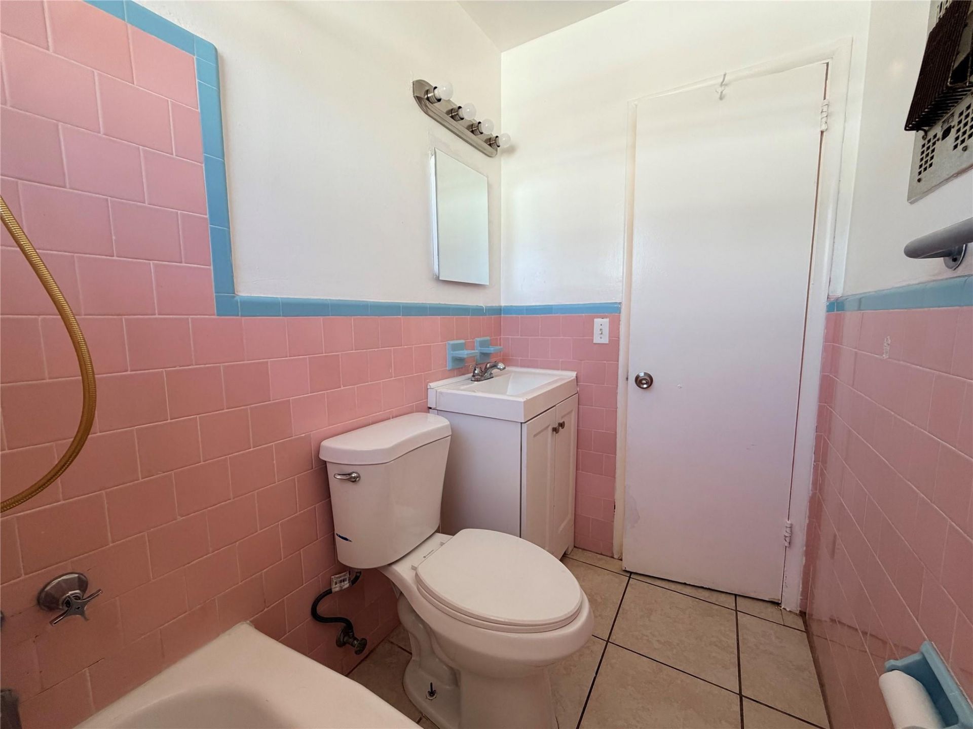 1723 Moffett Street, Unit 16, Hollywood, FL 33020 Photo