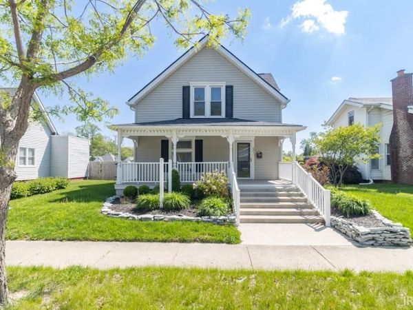 621 N State Street, Greenfield, IN 46140