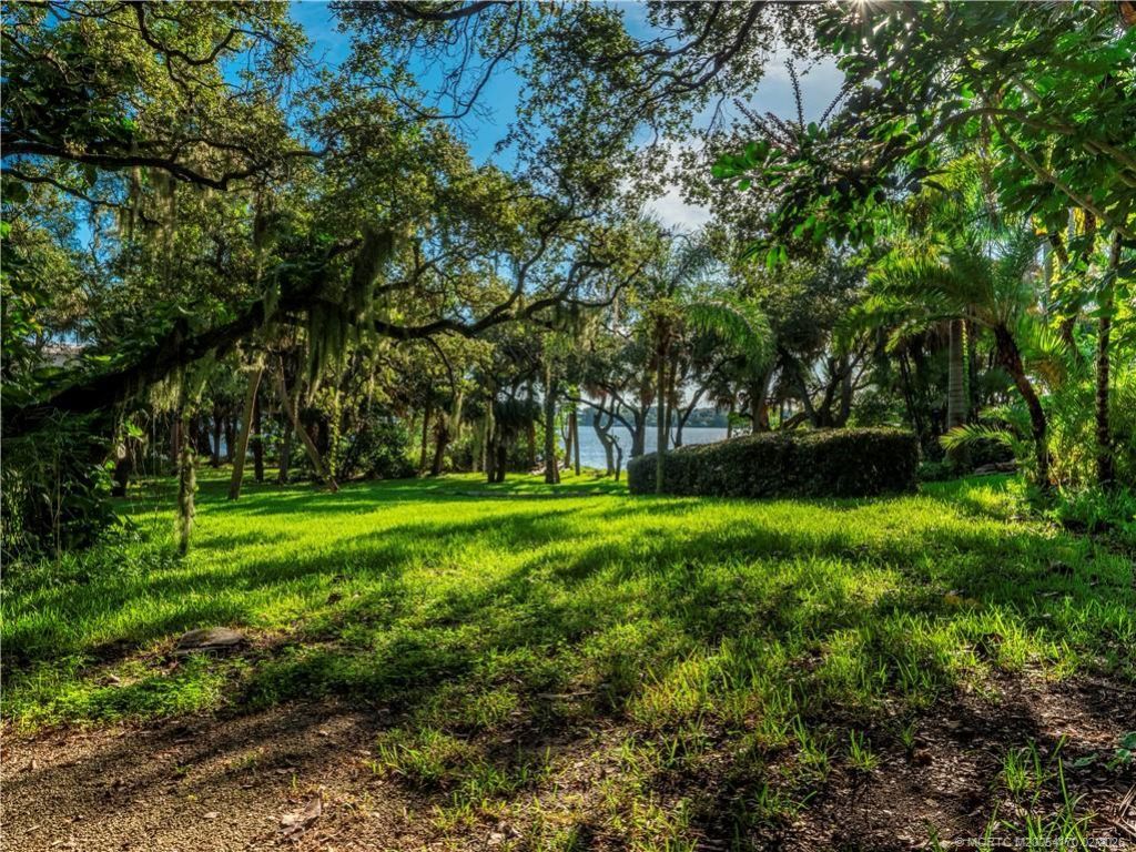 665 SE Saint Lucie Boulevard, Stuart, FL 34996 Photo