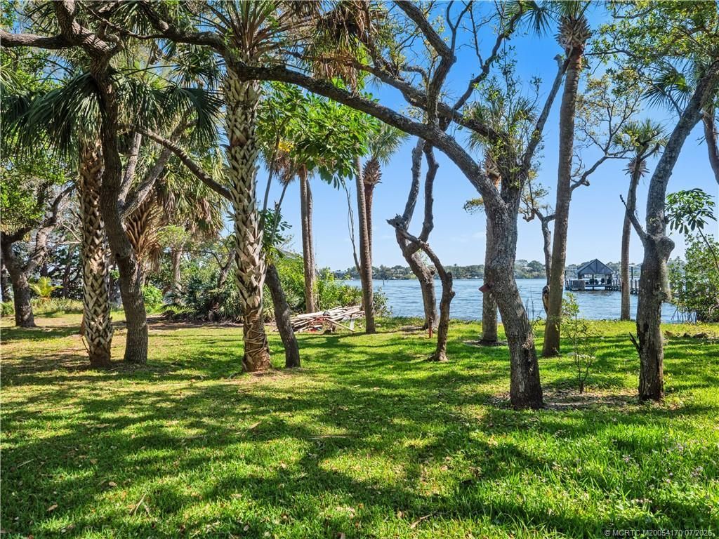 665 SE Saint Lucie Boulevard, Stuart, FL 34996 Photo