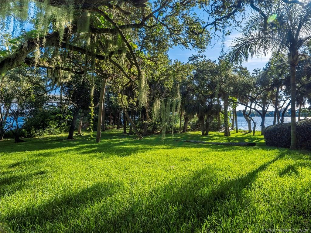 665 SE Saint Lucie Boulevard, Stuart, FL 34996 Photo