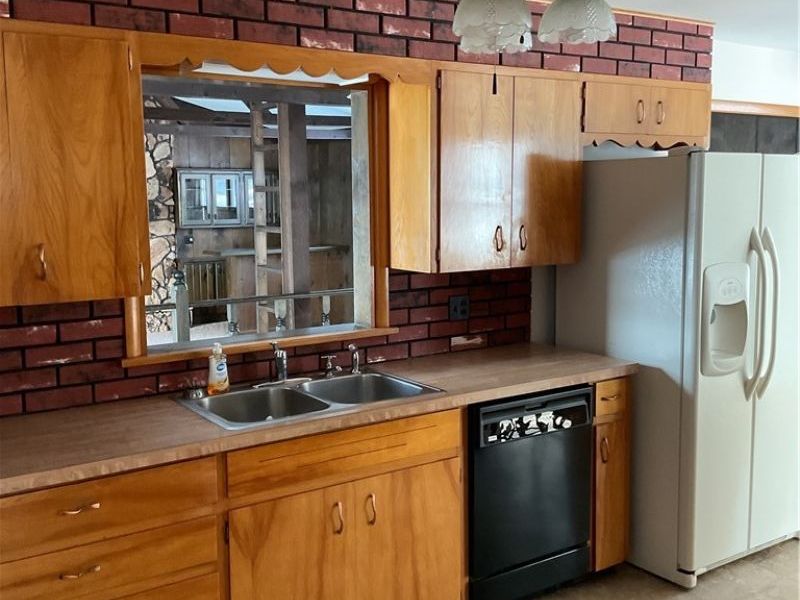 104 Wayne Avenue, Creston, OH 44217 Photo 2