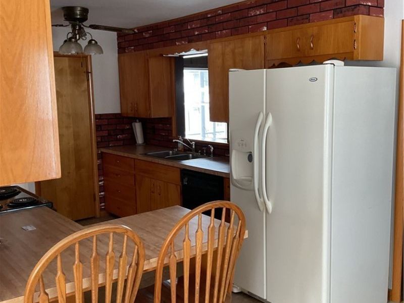 104 Wayne Avenue, Creston, OH 44217 Photo 4