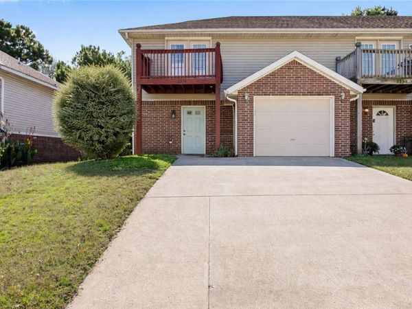 2351 Skyler Drive, Fayetteville, AR 72703