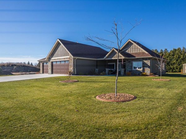 626 Lake Forest Circle, Detroit Lakes, MN 56501