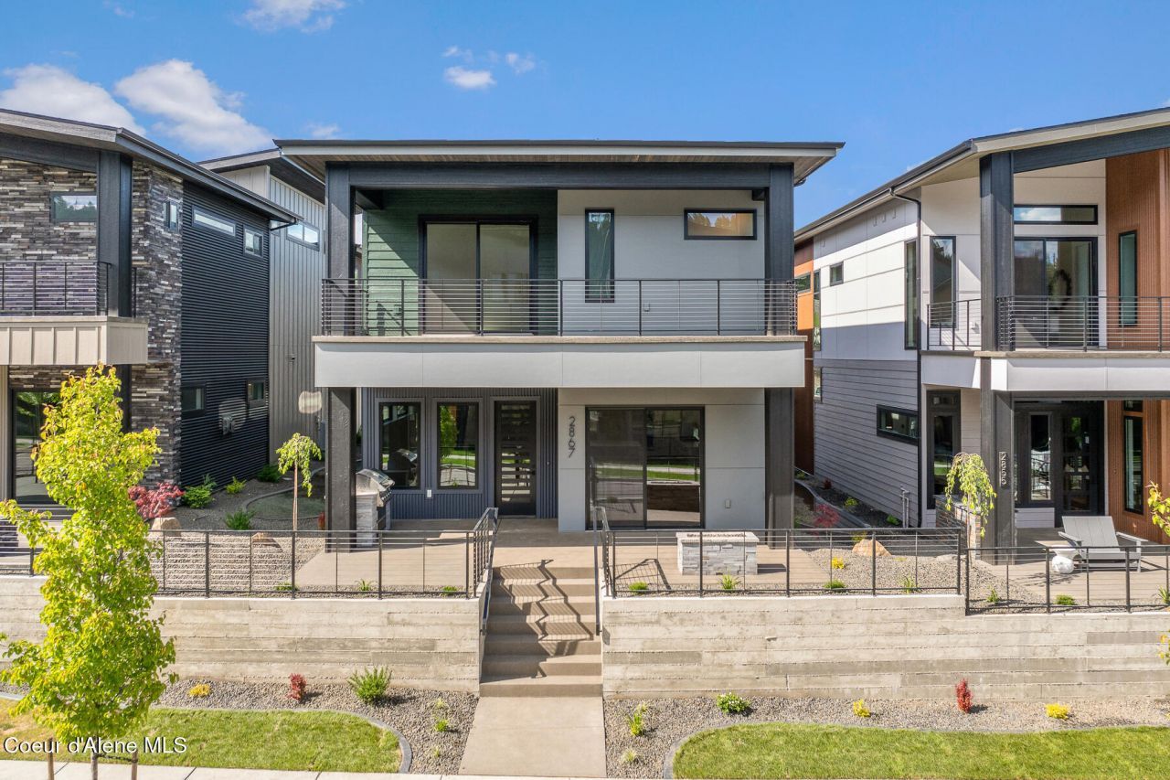 2867 W Lumber Lane, Coeur d Alene, ID 83814 Main Photo