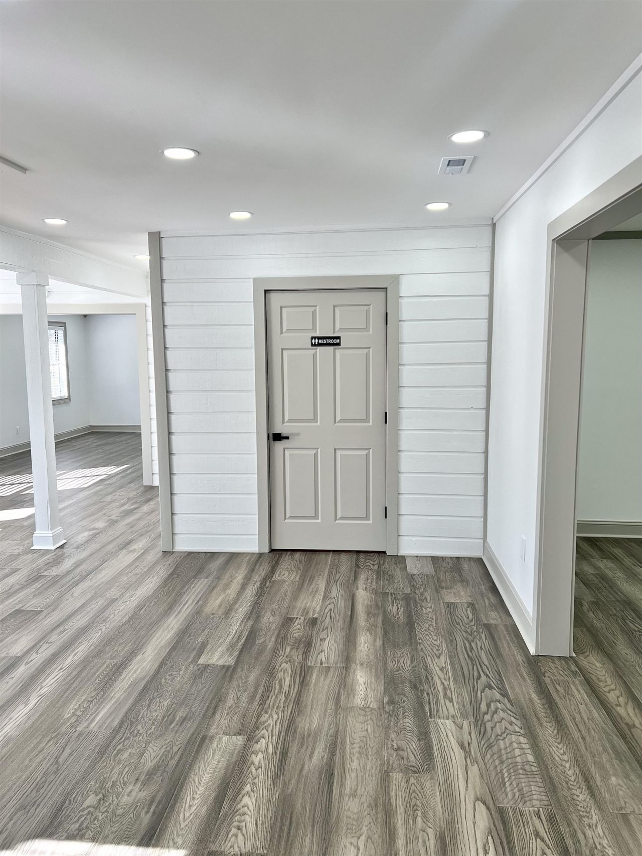 8339 Highway 90 Photo 11