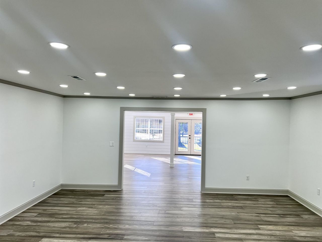 8339 Highway 90 Photo 12