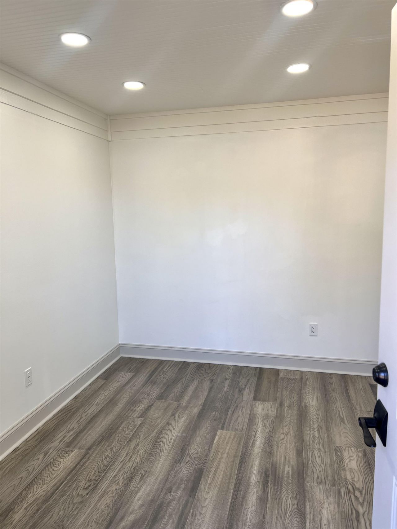 8339 Highway 90 Photo 15