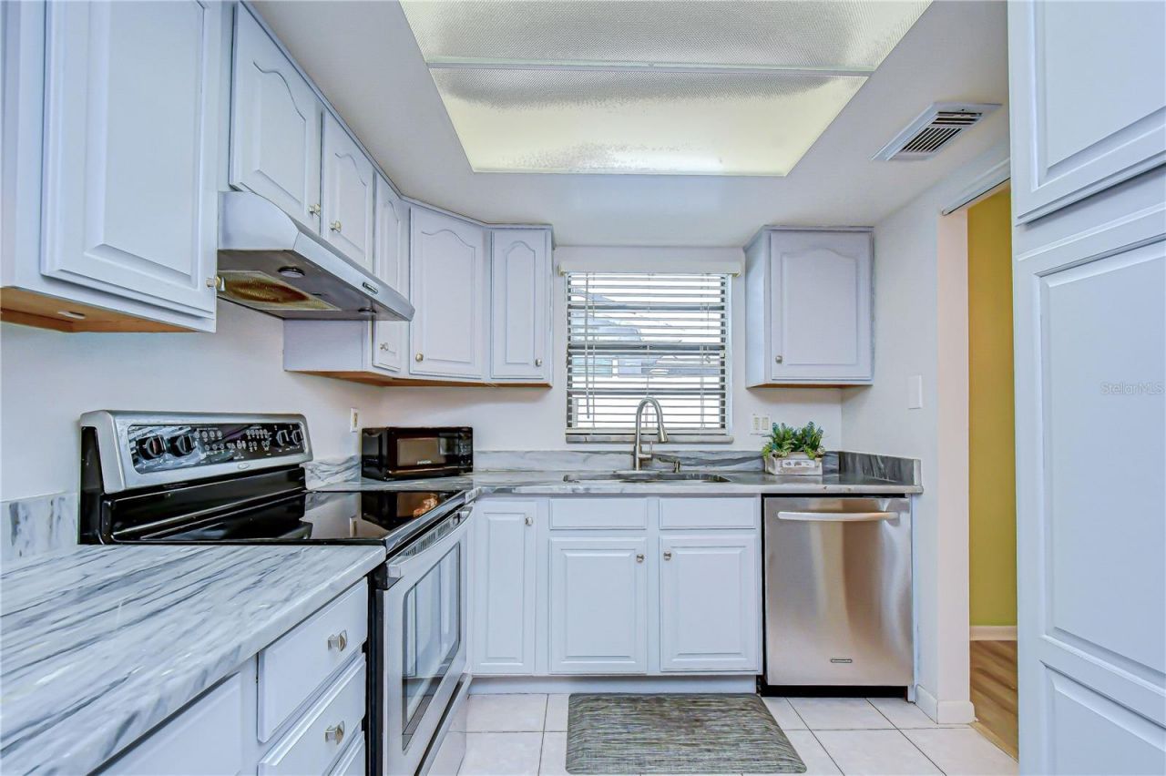 11875 92nd Way, Largo, FL 33773 Photo