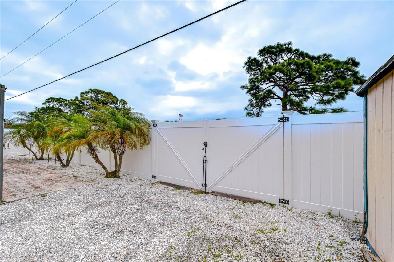 11875 92nd Way, Largo, FL 33773 Photo