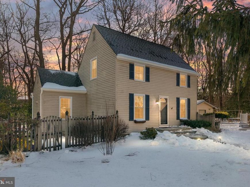 1040 Hyde Park Drive, Annapolis, MD 21403 Main Photo