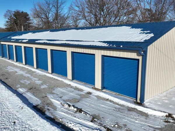 104 N US HWY 421, Medaryville, IN 47957