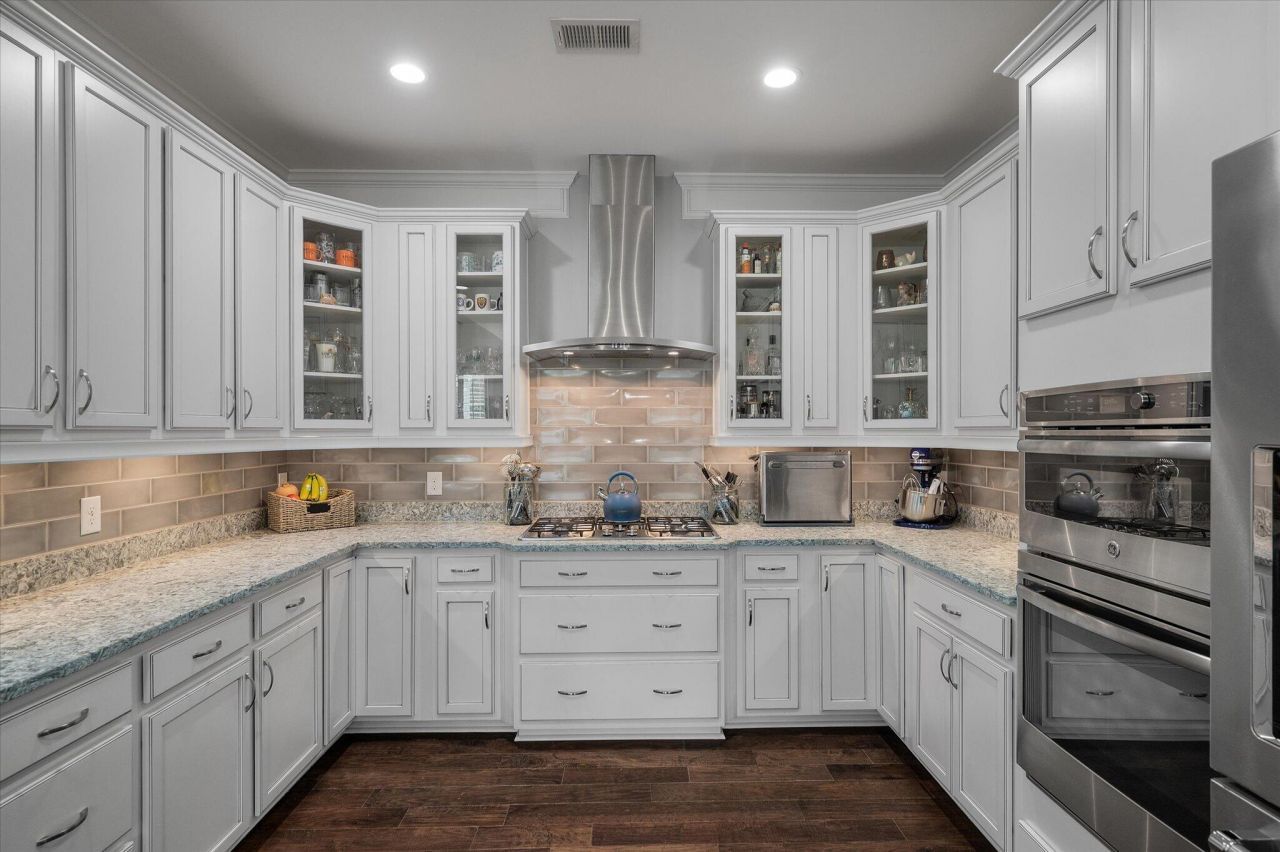 2869 Claybrook Street Photo 10