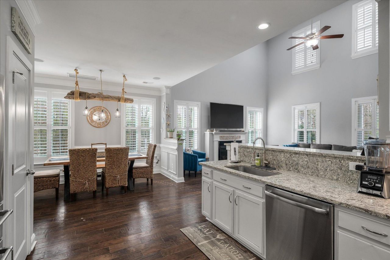 2869 Claybrook Street Photo 11