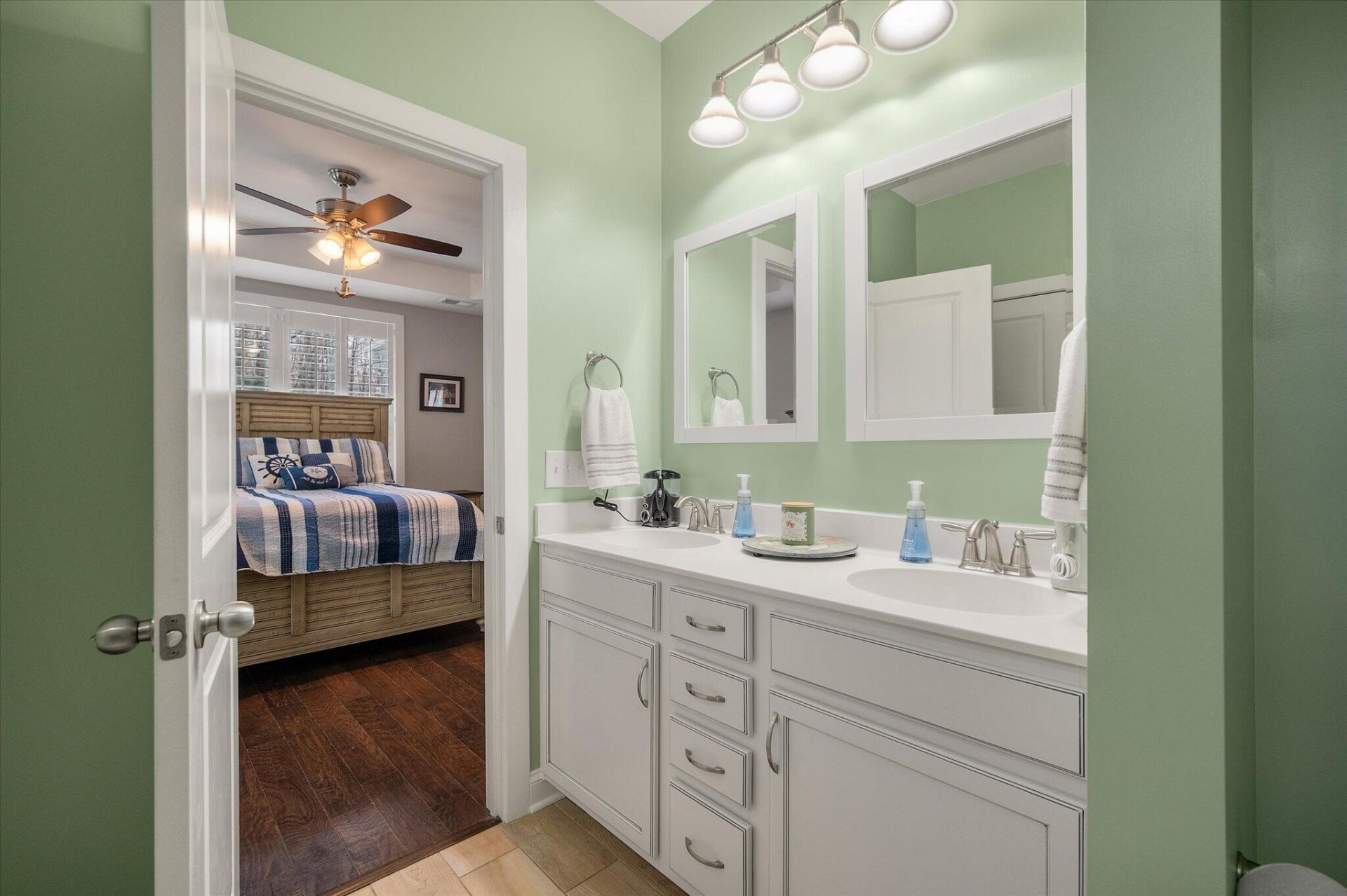 2869 Claybrook Street Photo 17