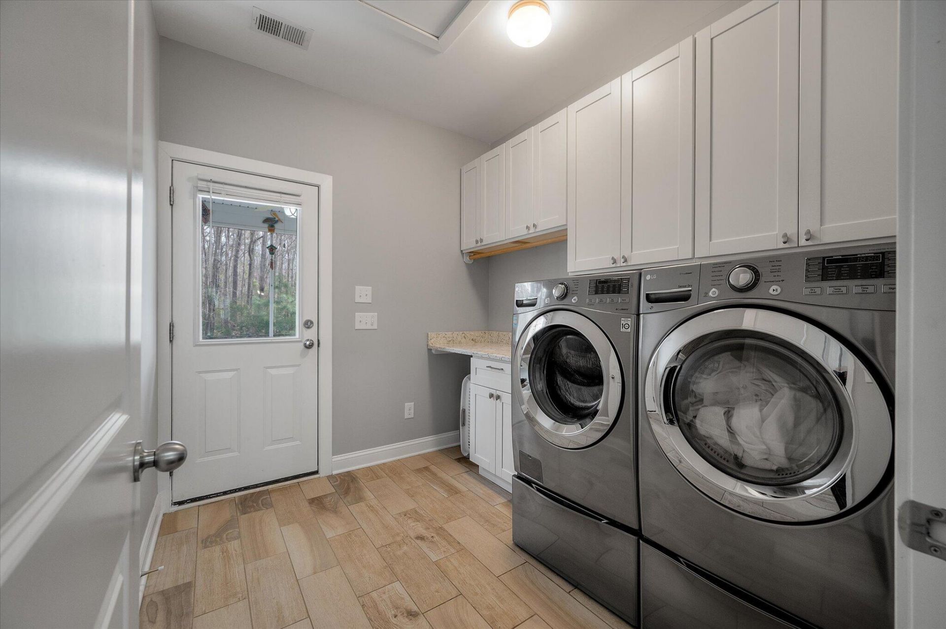 2869 Claybrook Street Photo 20