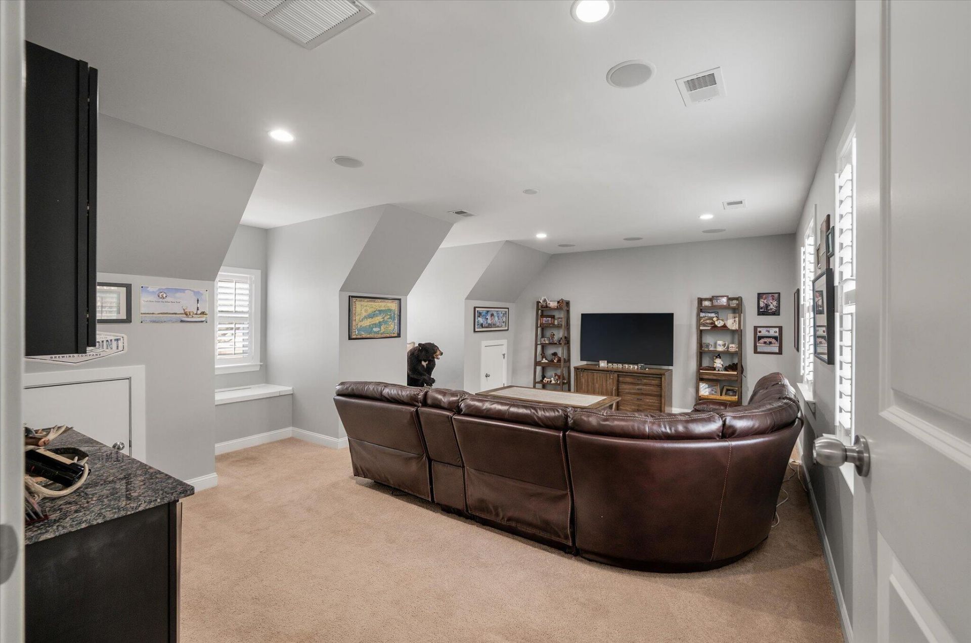 2869 Claybrook Street Photo 28