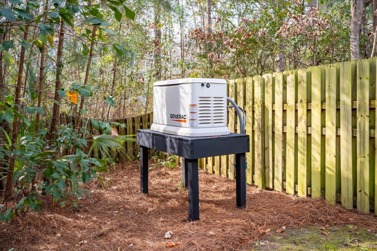 2869 Claybrook Street Photo 40