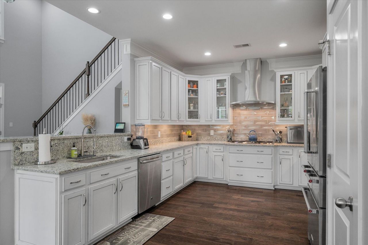 2869 Claybrook Street Photo 9