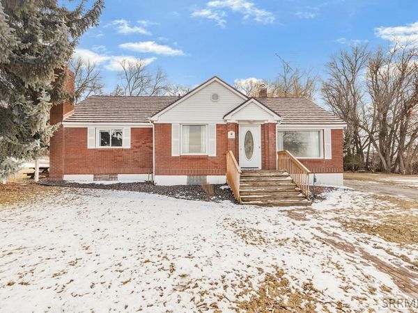 2879 E 1000 N, SUGAR CITY, ID 83448