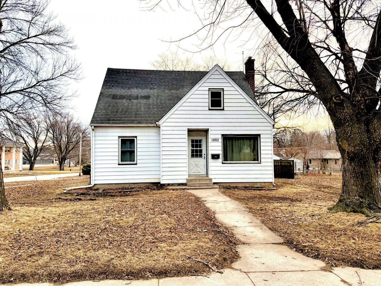 1002 Call Street, Emmetsburg, IA 50536 Main Photo