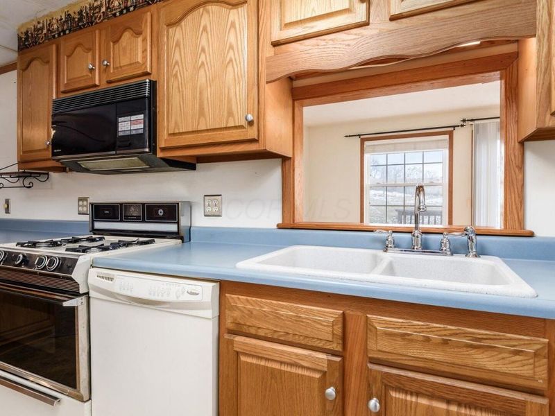 9390 Perryton Road, Frazeysburg, OH 43822 Photo 10