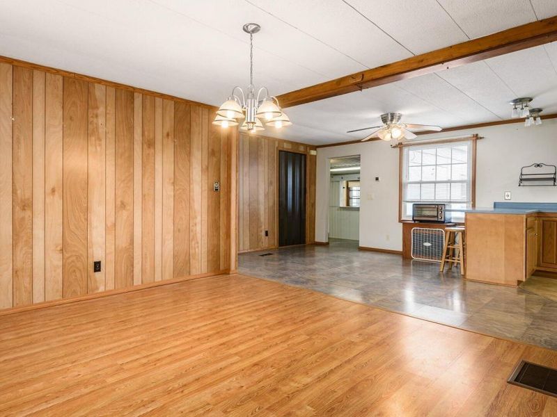 9390 Perryton Road, Frazeysburg, OH 43822 Photo 4