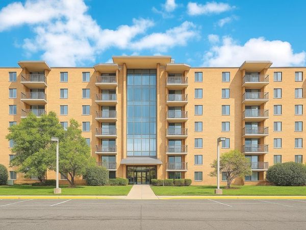 1727 W Crystal Lane, Unit 707B, Mount Prospect, IL 60056