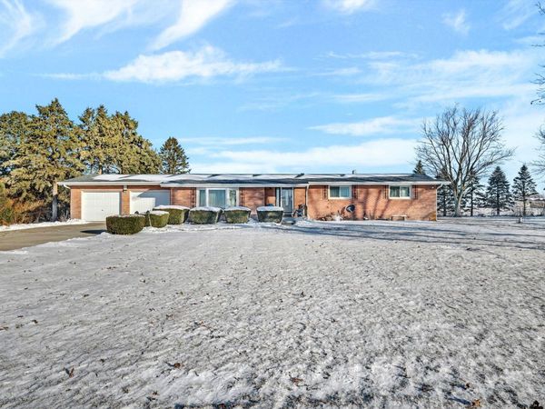 1681 N 33rd Road, Ottawa, IL 61350