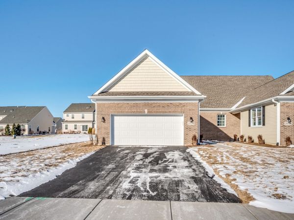 1074 Freedom Road, Elburn, IL 60119