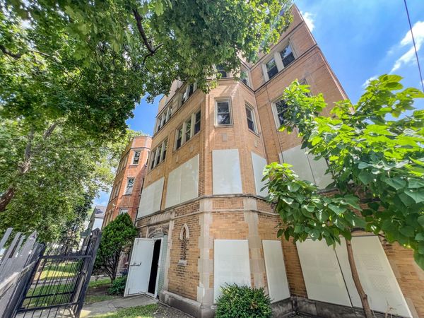7959 S Muskegon Avenue, Chicago, IL 60617