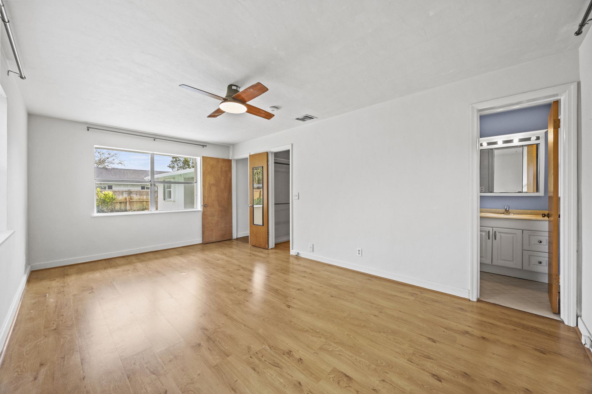 723 SW 27th Terrace, Boynton Beach, FL 33435 Photo