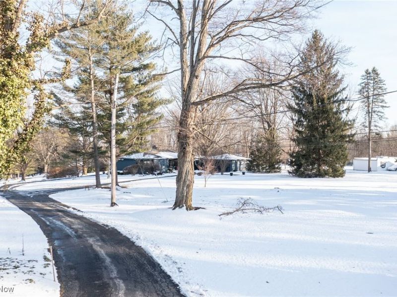 4775 SOM Center Road, Moreland Hills, OH 44022 Photo 38