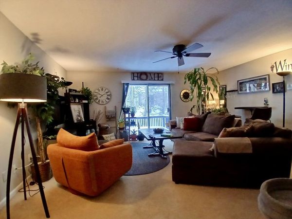 24 Thayer Pond Dr, Unit 17, Oxford, MA 01537