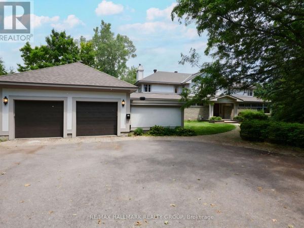 23 DAVIDSON Drive, Ottawa, ON K1J6L7