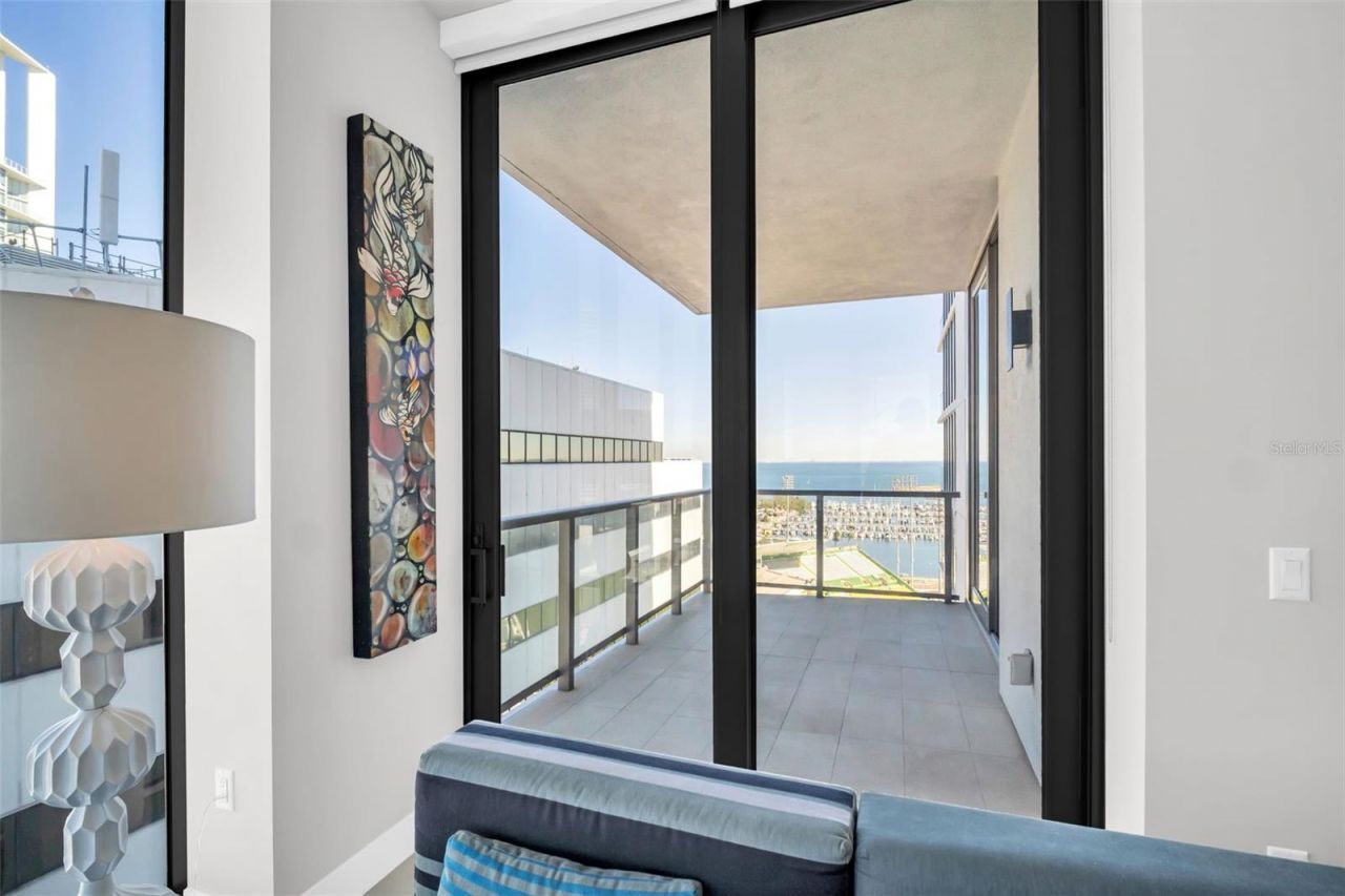 301 1st Street S, Unit 1404, Saint Petersburg, FL 33701 Photo