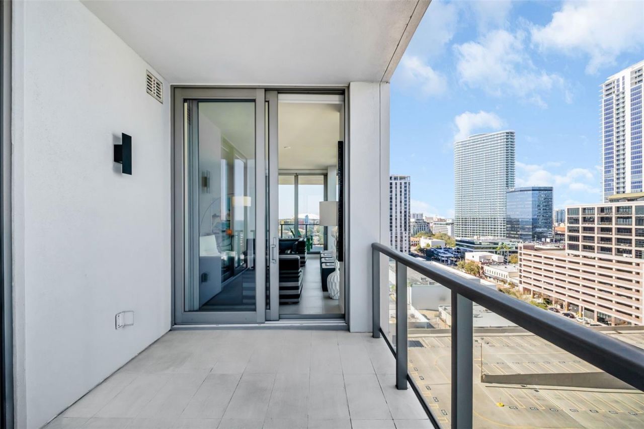 301 1st Street S, Unit 1404, Saint Petersburg, FL 33701 Photo