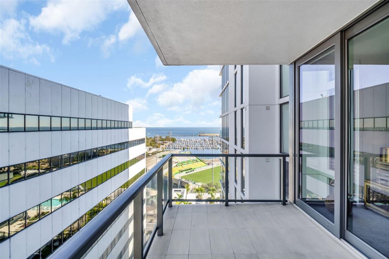 301 1st Street S, Unit 1404, Saint Petersburg, FL 33701 Photo