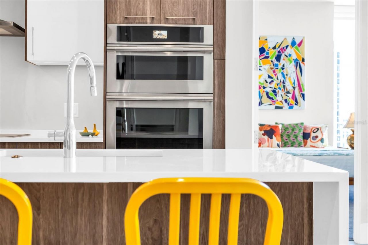 301 1st Street S, Unit 1404, Saint Petersburg, FL 33701 Photo