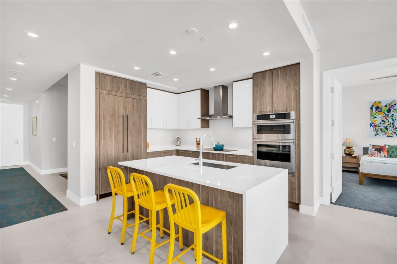 301 1st Street S, Unit 1404, Saint Petersburg, FL 33701 Photo